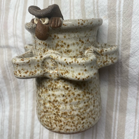 Vintage Signed Art Pottery Stoneware Toothbrush Holder/Cup with Cowboy Face - Picture 3 of 7